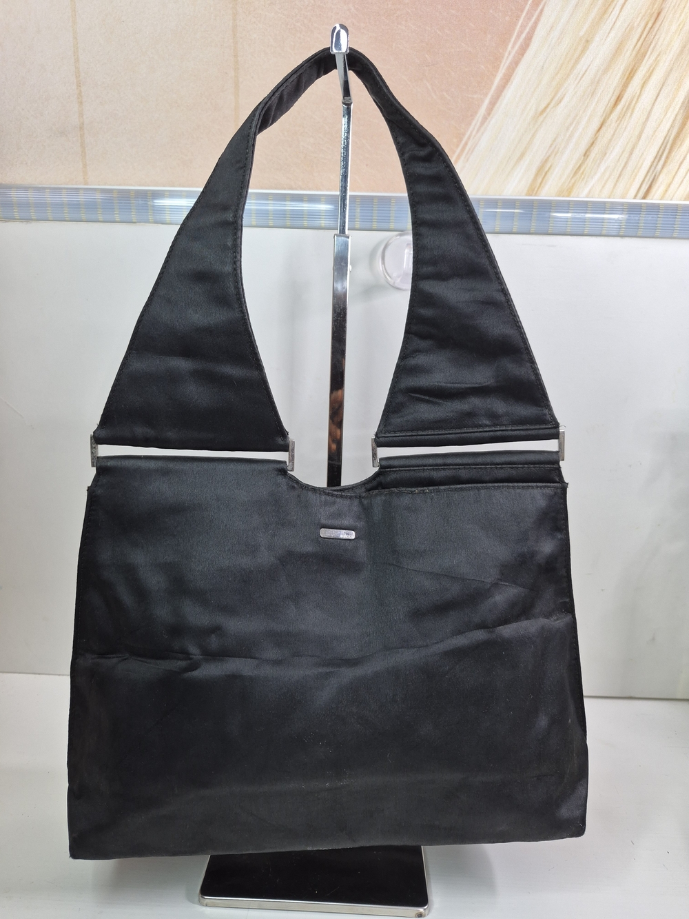 Gucci Black Nylon Shoulder Bag with Wide Strap